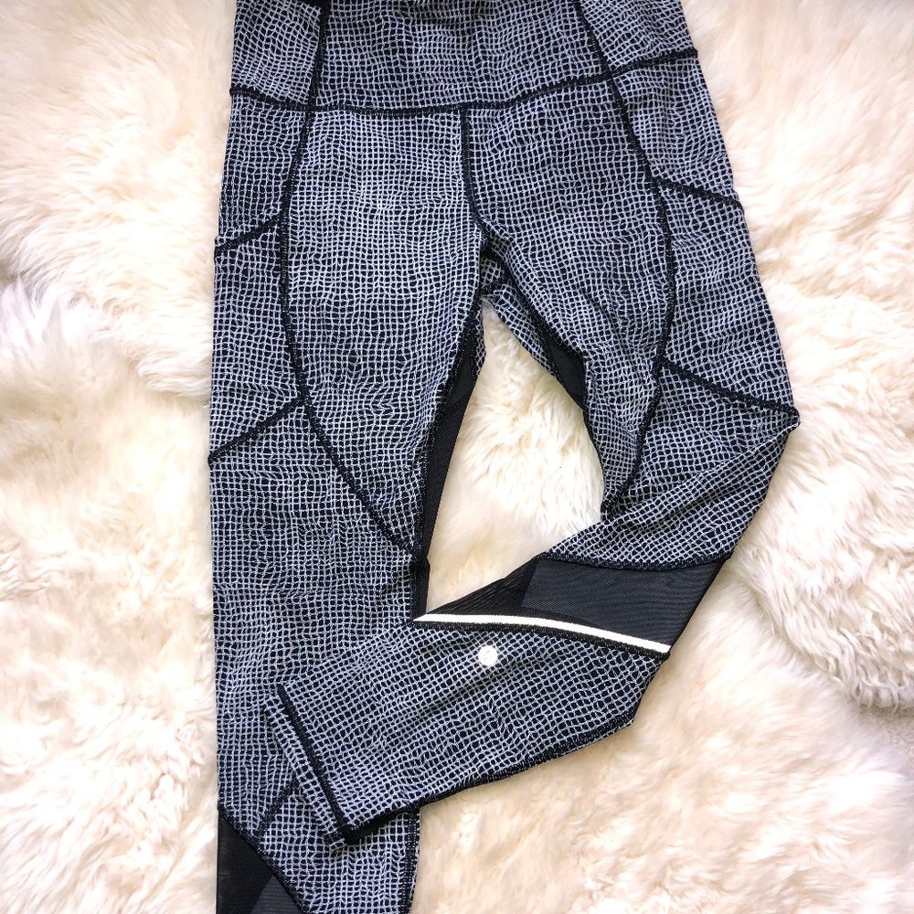 Lululemon Pattern Leggings 25"